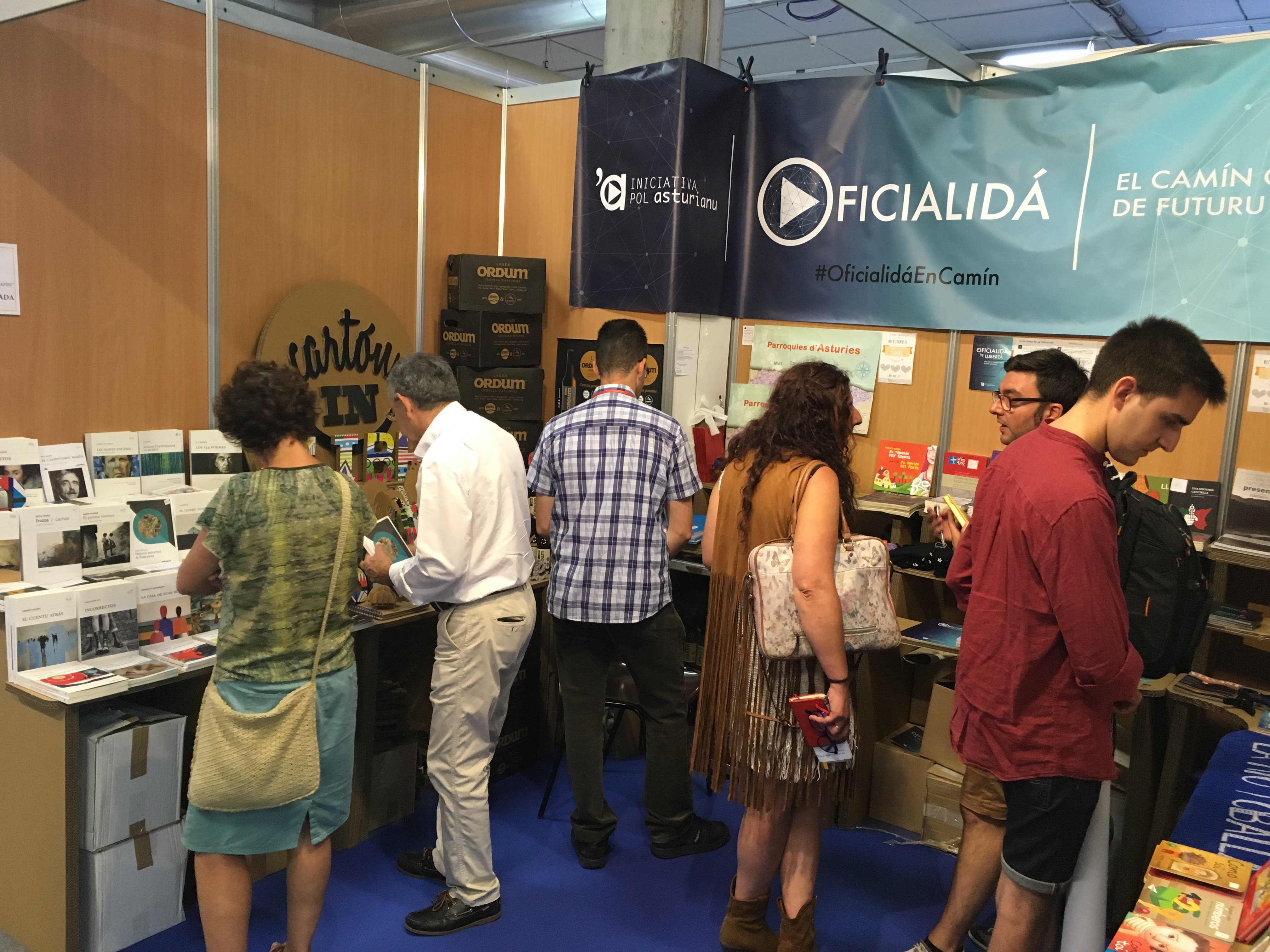Gonzalo G. Barreñada abre esta tarde les firmes de llibros d’escritores nel stand d’Inicitiva Pol Asturianu na FIDMA