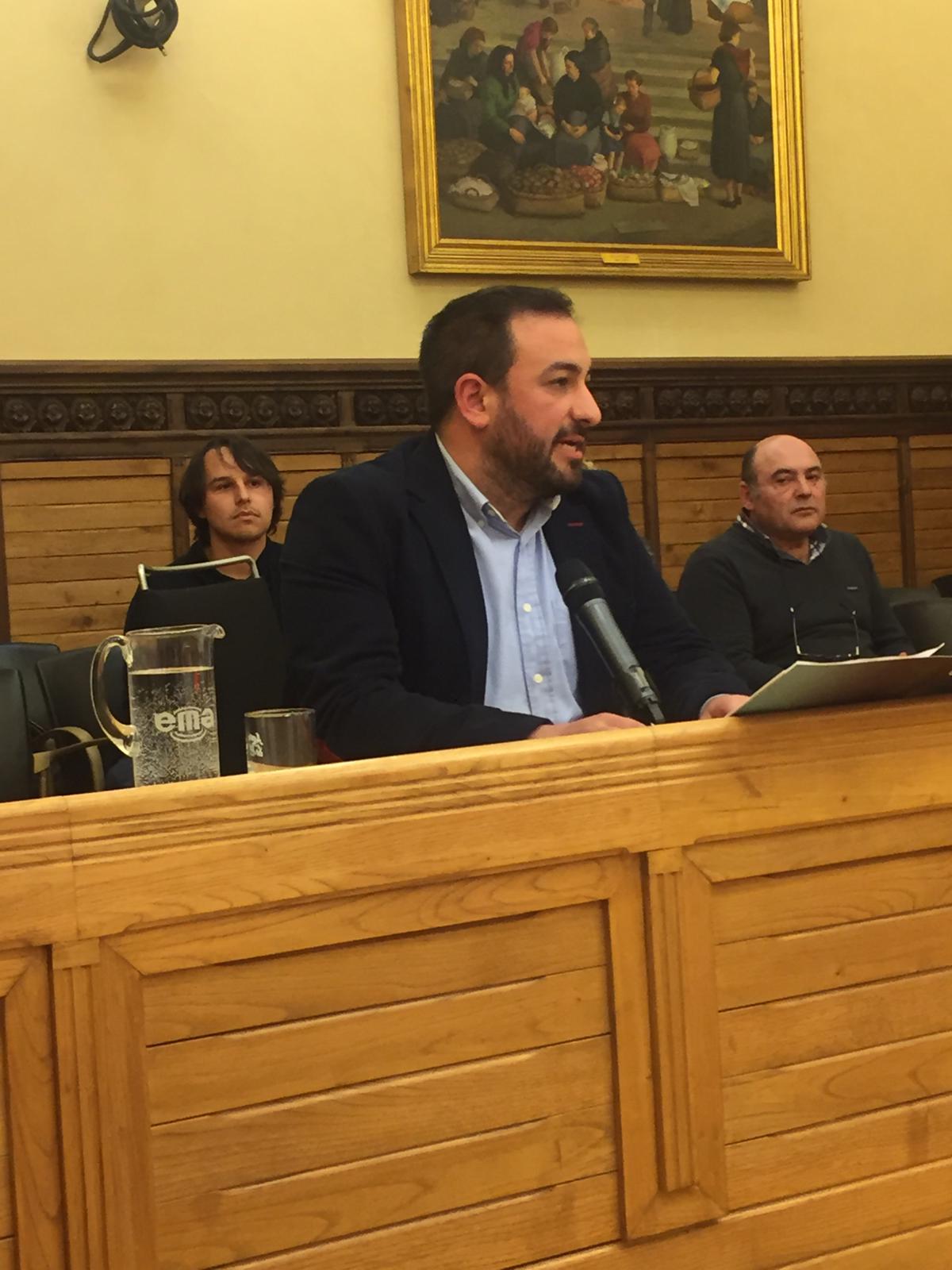 El plenu municipal de Xixón aprueba una la Declaración Institucional en defensa de la Oficina de Normalización, del Plan de Normalización y la Ordenanza