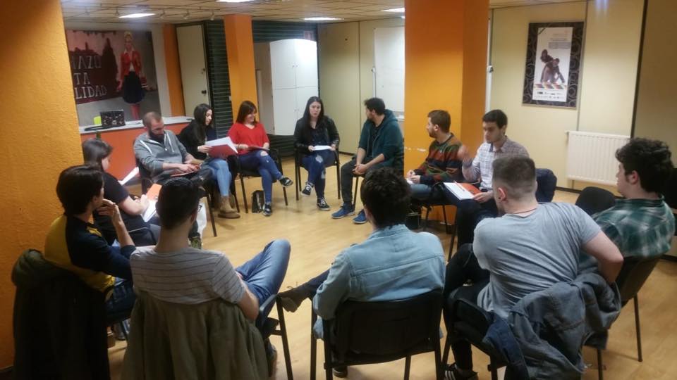 L’asamblea executiva del CMX posiciónase a favor de la oficialidá del asturianu