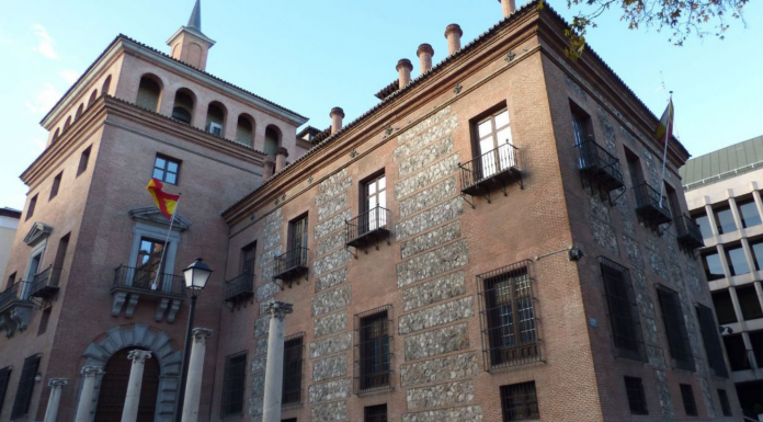 El Ministeriu de Cultura esclúi al asturianu de les ayudes a la traducción ente llingües d’España por nun ser oficial