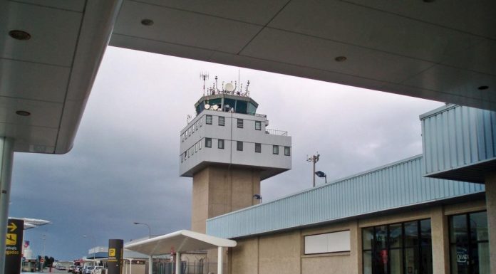 Iniciativa pol Asturianu solicita a AENA la presencia de la llingua asturiana nel aeropuertu d’Asturies