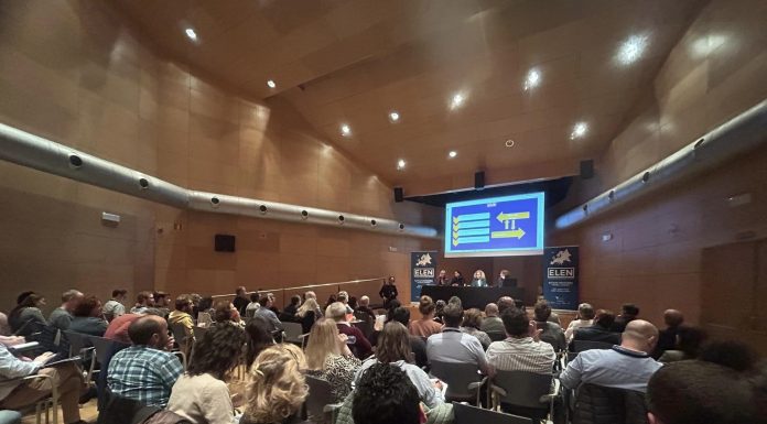 La xunta xeneral d’ELEN aprueba una resolución a favor de la oficialidá