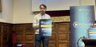 Llectura del manifiestu estatal Declaración d’Uviéu El presidente d'Iniciativa pol Asturianu, Iván Llera.