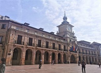 Iniciativa pol Asturianu reclama una rempuesta contundente del Gobiernu d’Uviéu al intentu d’anular la toponimia oficial de la ciudá