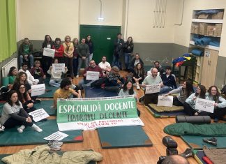 Iniciativa pol Asturianu amuesa’l so sofitu al enzarru d’ADAE na defensa de la especialidá docente
